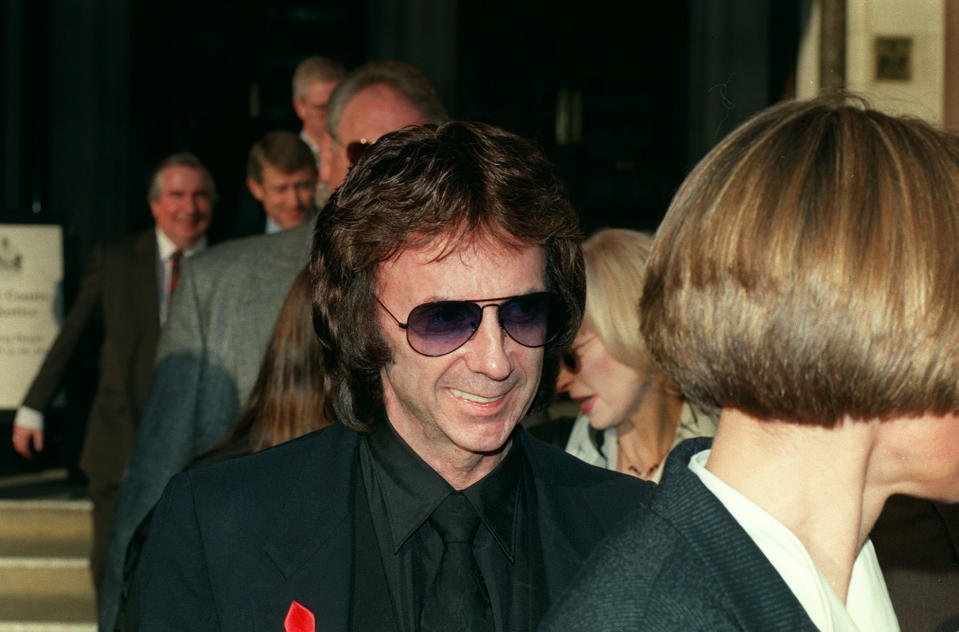 PA NEWS PHOTO 14/01/97 266449-1 Legendary pop writer and musician Phil Spector arrives at the High Court in London for the second day of his case against Bourne Music Ltd in which he is claiming back royalties and the return of copyright rights to the song "To Know Him Is To Love Him" (Photo by Michael Stephens - PA Images/PA Images via Getty Images)