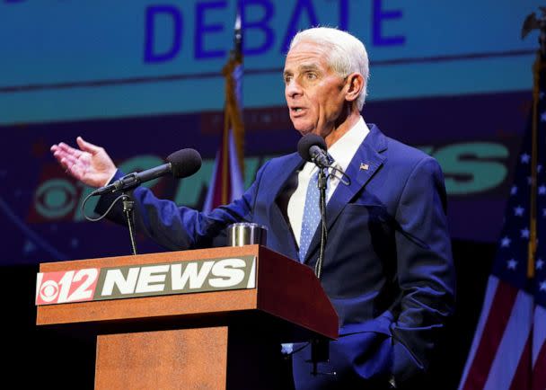 PHOTO: Democratic Party gubernatorial candidate Charlie Crist, a former governor, takes to the stage opposite Florida's Republican incumbent Gov. Ron DeSantis at the Sunrise Theatre in Fort Pierce, Fla., Oct. 24, 2022. (Pool via Reuters)