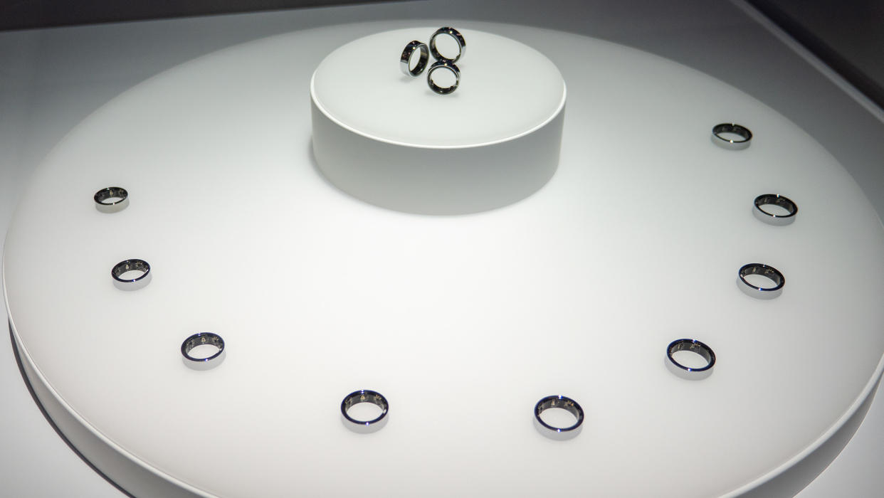  Eyes on with the Samsung Galaxy Ring at MWC 2024. 