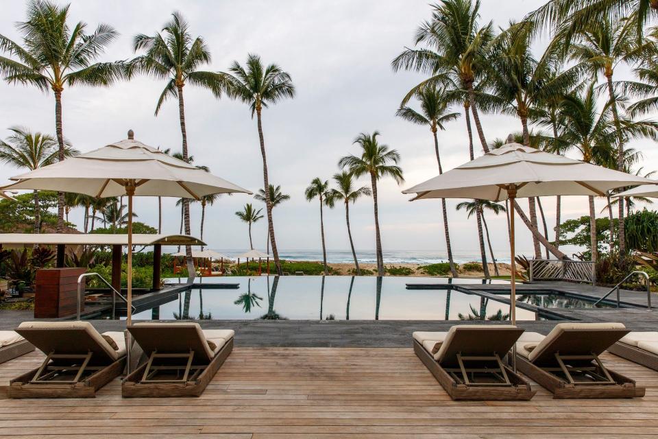 A serene infinity pool at the Four Seasons Hualālai.