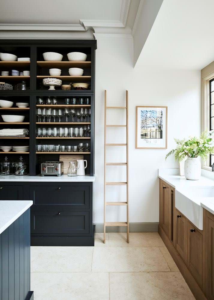 Country kitchens ideas: Display your wares