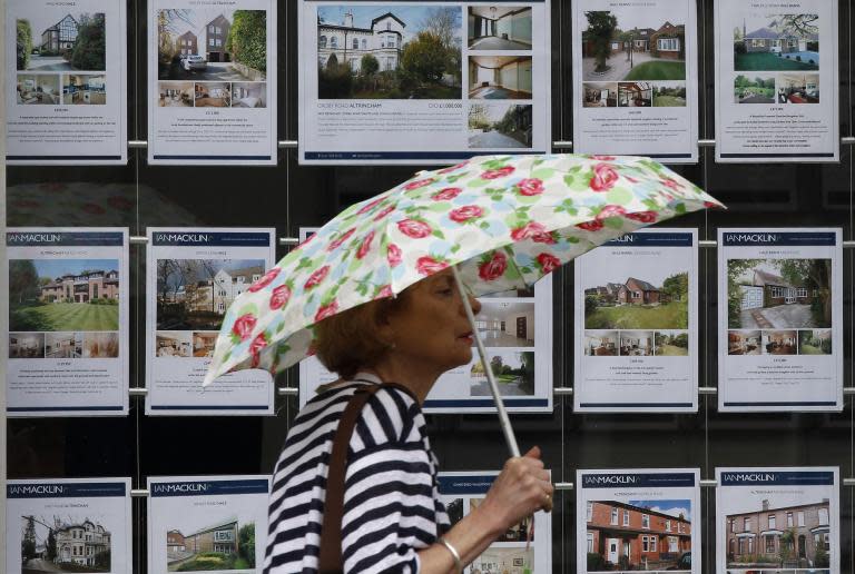 Average UK house price hits £305,732 as London property market continues decline