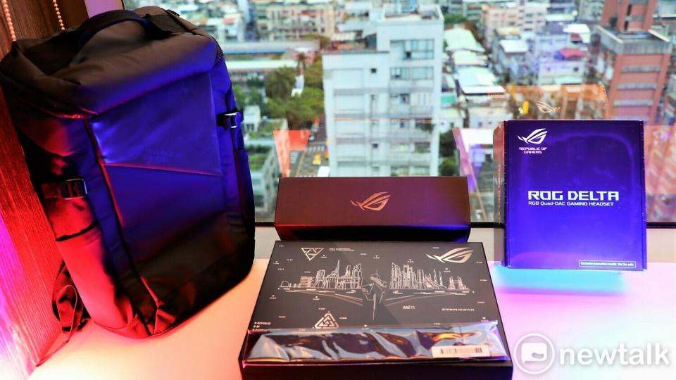 本週的《電競潮開箱》帶來的是 ROG Zephyrus Duo 16   圖：蔡幸秀/攝