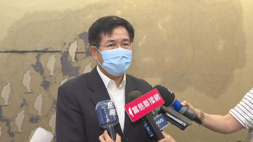 教育部長潘文忠表示，將設置獨立考場給輕症、無症狀考生參加分科測驗。