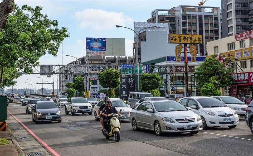 竹科塞車已成常態，台積電彈性上下班後竹市府跟進。（圖：民眾提供）