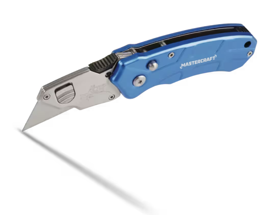 Mastercraft Folding Blade Utility Knife (photo via Canadian Tire)