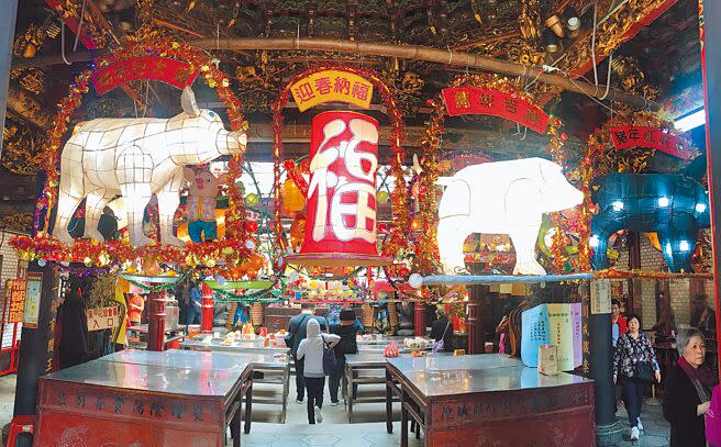 新竹市年後盛事「新竹都城隍廟壬寅年賽花燈慶元宵」燈會活動，將於2月5日元宵節登場。（本報資料照片）