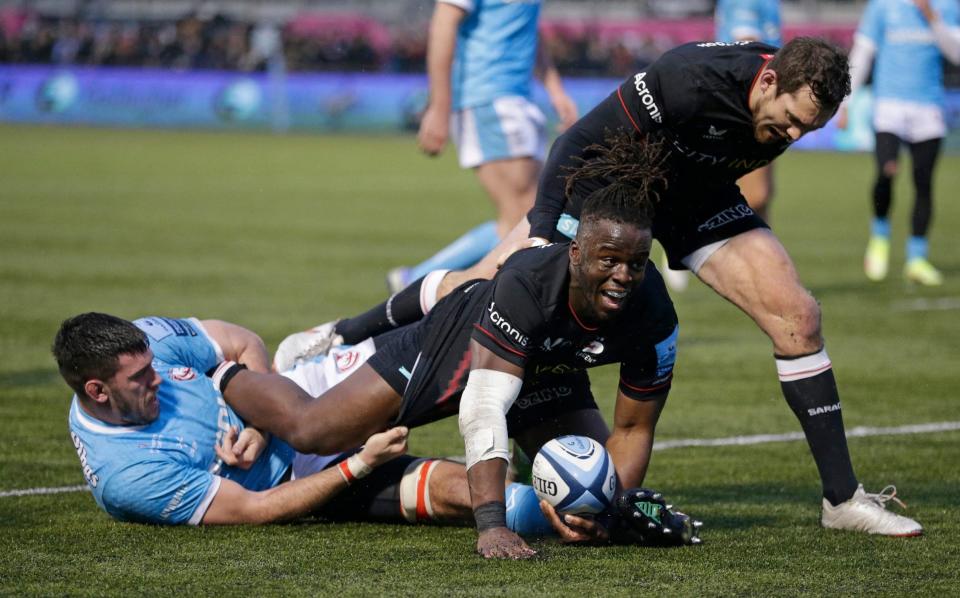 Rotimi Segun of Saracens scores his sides second try during the Gallagher Premiership Rugby match between Saracens and Gloucester Rugby at StoneX Stadium on January 8, 2022 in Barnet, England. - GETTY IMAGES