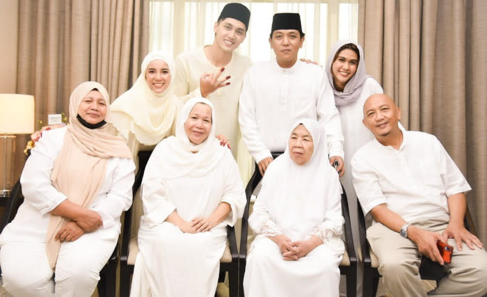 The couple held a doa selamat gathering the day before