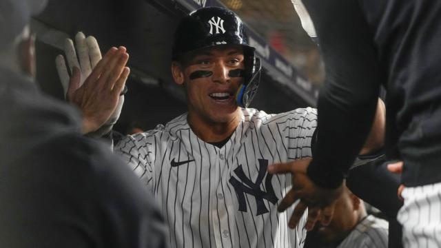 New York Yankees right fielder Aaron Judge (99) and first baseman