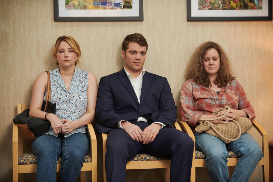 HILLBILLY ELEGY: (L to R) Haley Bennett (Lindsay), Gabriel Basso (J.D. Vance), Amy Adams (Bev). (Lacey Terrell/NETFLIX © 2020)