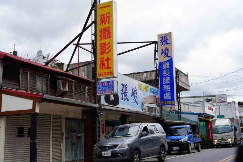 張峻為競選議長連任，不惜退出國民黨。圖為張峻服務處／林泊志攝