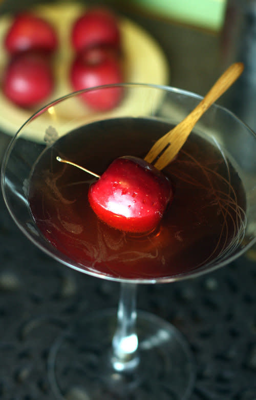 <strong>Get the <a href="http://www.tokyoterrace.com/2010/10/the-poison-apple-a-halloween-cocktail/">Poison Apple Cocktail recipe from Tokyo Terrace</a></strong>