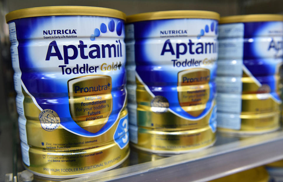 Some baby formula tins are sold overseas for $100. Source: AAP/Julian Smith, file