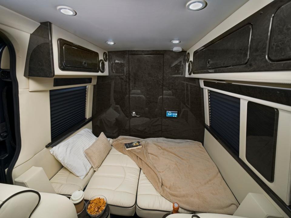 2021 Daycruiser 144 Sprinter RV Camper Van