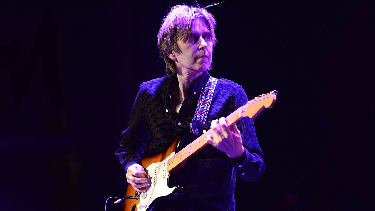  Eric Johnson, live onstage in 2015 at the Canyon Club in California 