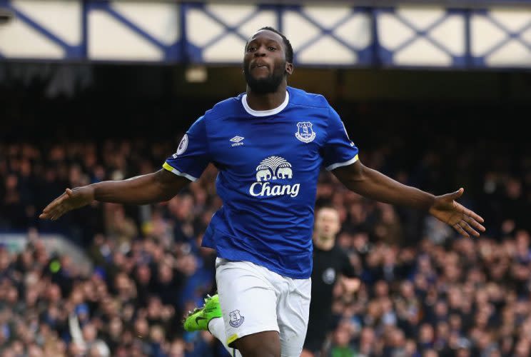 Lukaku ‘still open’ to signing a new Everton contract