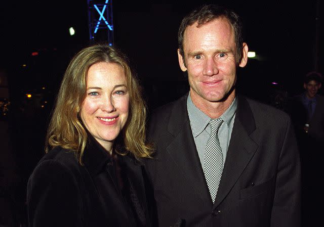 <p>Bei/Shutterstock</p> Catherine O'Hara and Bo Welch at the Primary Colors Party on March 12, 1998.