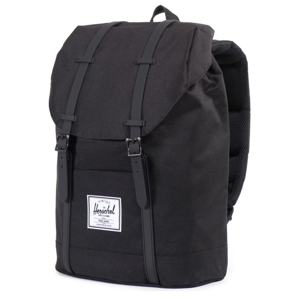 59) Retreat Classic Backpack in Black