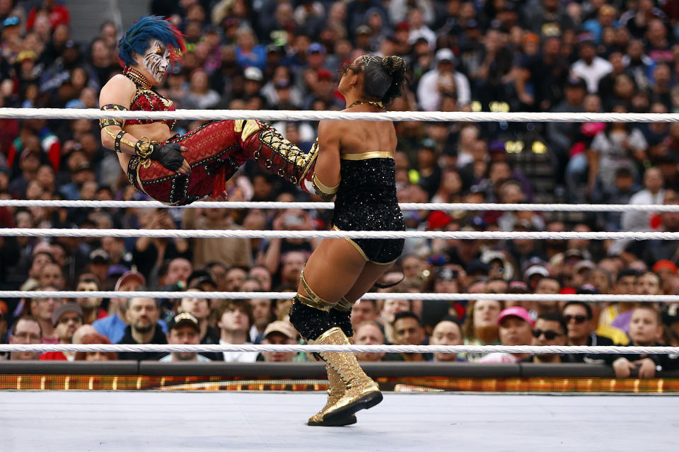 Asuka wrestles Bianca Belair for RAW Women's Title Match during WrestleMania Goes Hollywood at SoFi Stadium on April 02, 2023 in Inglewood, California.