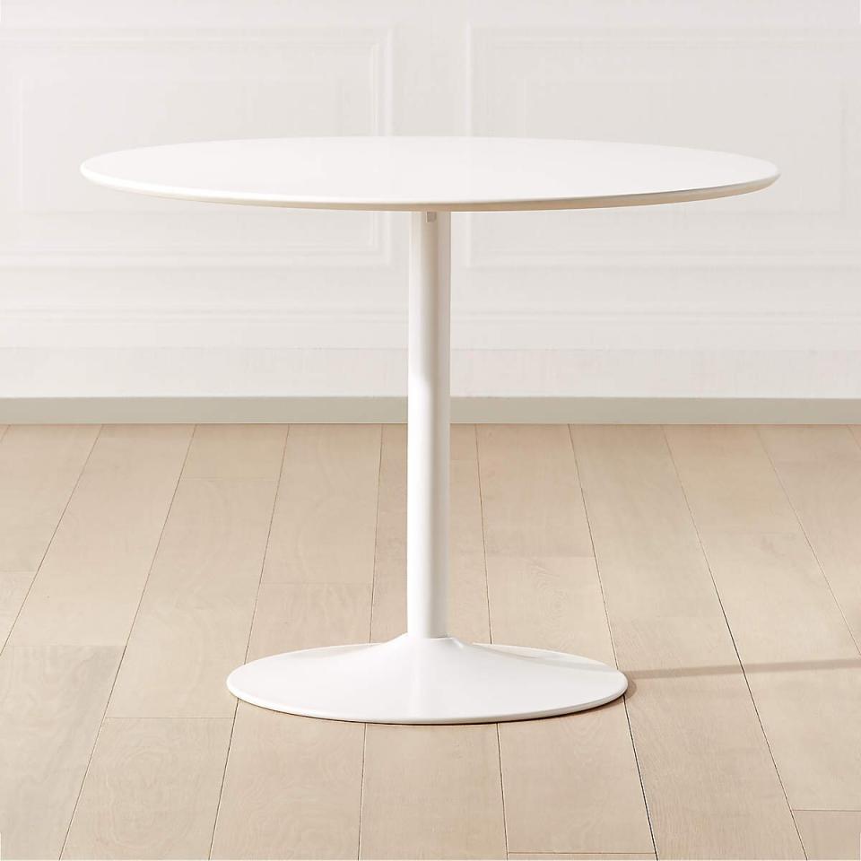 Round White Dining Table