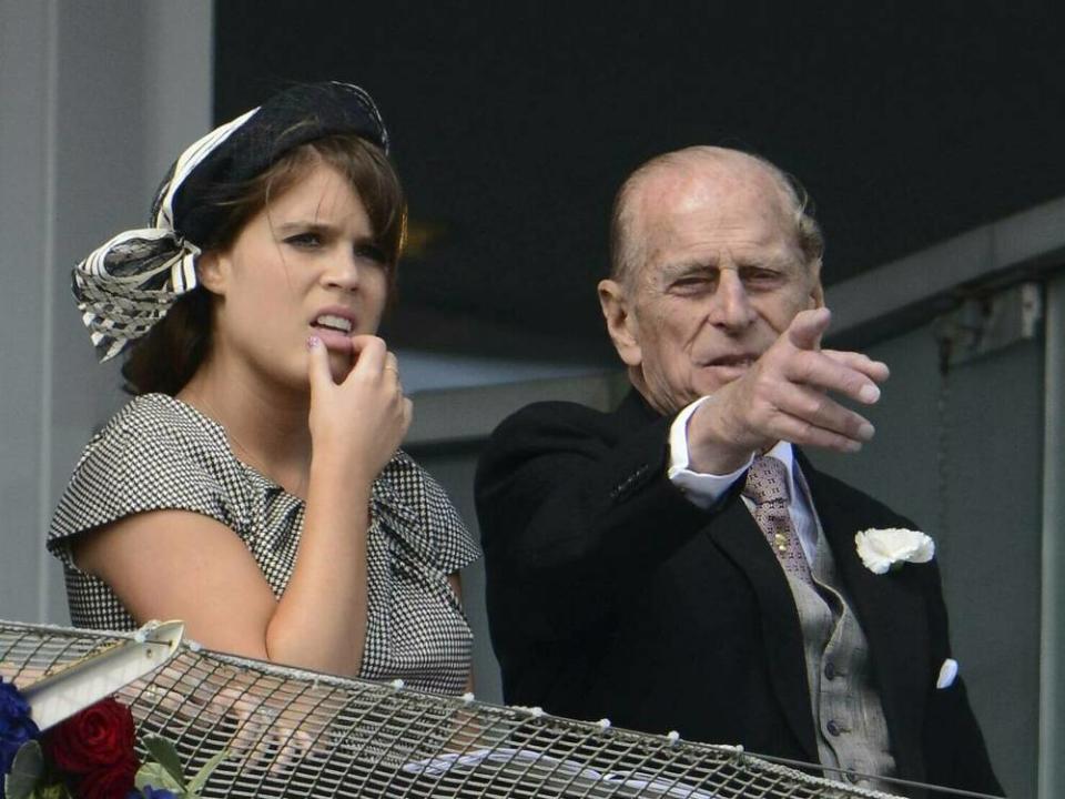 Prinzessin Eugenie und Prinz Philip im Jahr 2012. (Bild: imago images/ZUMA Press)