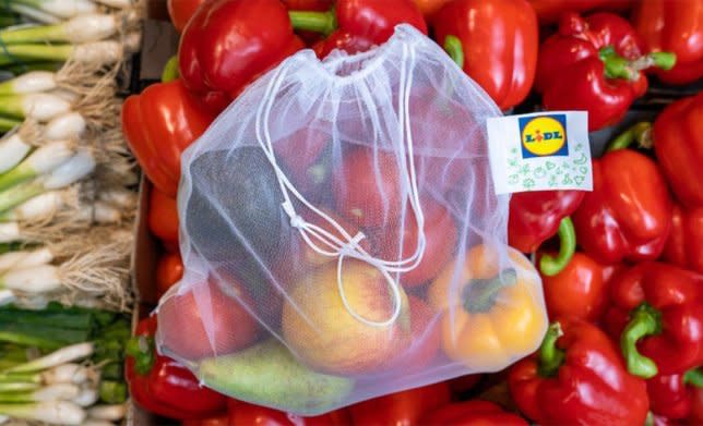 They've launched the bags in a bid to cut down on plastic waste. [Photo: Lidl]