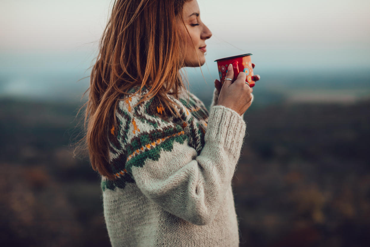 Echter Kaffeegenuss auch für unterwegs - ganz einfach mit dem Carl Henkel CoffeeBrewer. (Symbolfoto: Getty Images)