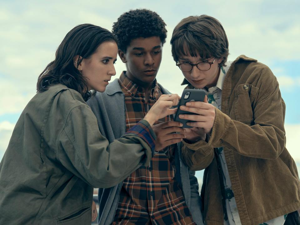 Abby Corrigan (Ema Winslow), Jaden Michael (Mickey Bolitar), and Adrian Greensmith (Arthur "Spoon" Spindell) on season one of "Harlan Coben's Shelter."