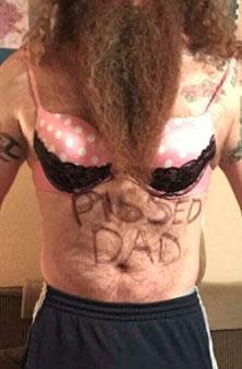 This father spotted a text from a guy on his daughter's phone which asked her to send through a nude. Instead, her dad sent this cracker!