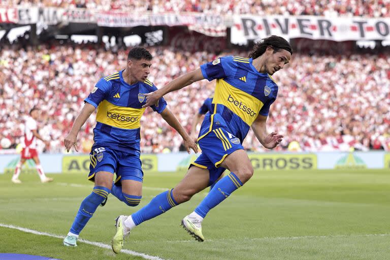 Merentiel y Cavani, los goleadores de Boca ante River en Córdoba y muy elogiados por Riquelme