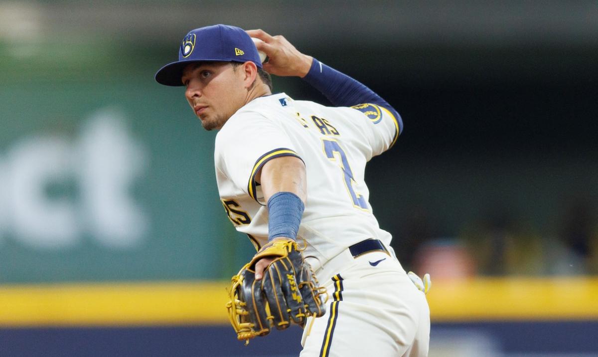 Just Baseball on X: The Boston Red Sox have acquired infielder Luis Urias  from the Brewers, per multiple reports. The Red Sox add someone who can  play shortstop!  / X