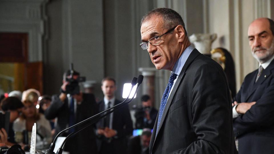 Carlo Cottarelli, designierter Ministerpräsident von Italien, nach einem Treffen mit Präsident Mattarella. Foto: Alessandro Di Meo/ANSA/AP