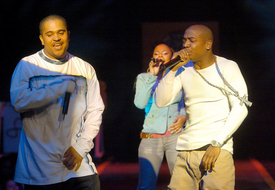 Irv, Ashanti, and Ja onstage