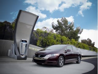 Honda Solar Hydrogen Station prototype with 2010 Honda FCX Clarity hydrogen fuel-cell vehicle