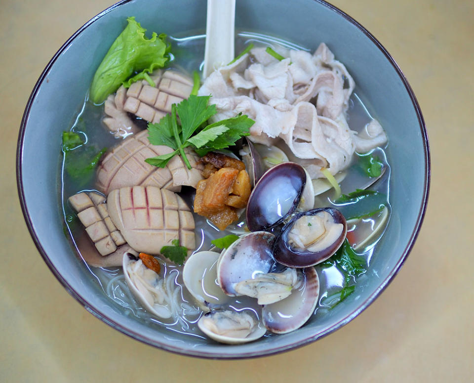 The Three Treasures bowl is an unusual but delicious combination of pork belly, kidney and clams with their seafood broth. — Picture by Lee Khang Yi