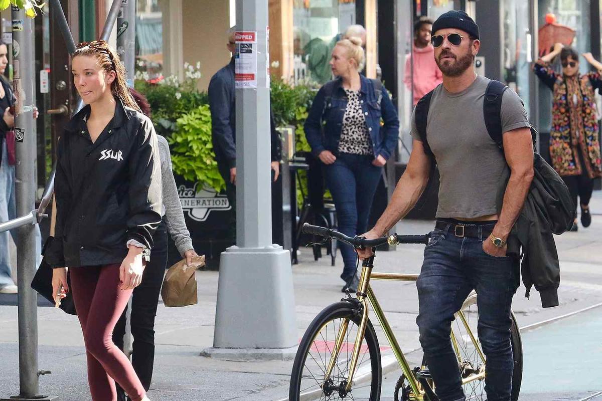 Justin Theroux and Actress Nicole Brydon Bloom Step Out Together in New ...