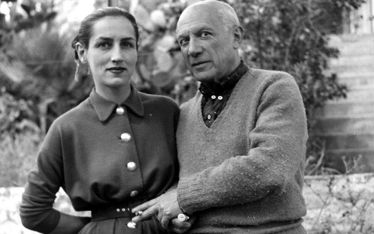 Françoise Gilot with Picasso in 1951 - Roger Viollet via Getty Images