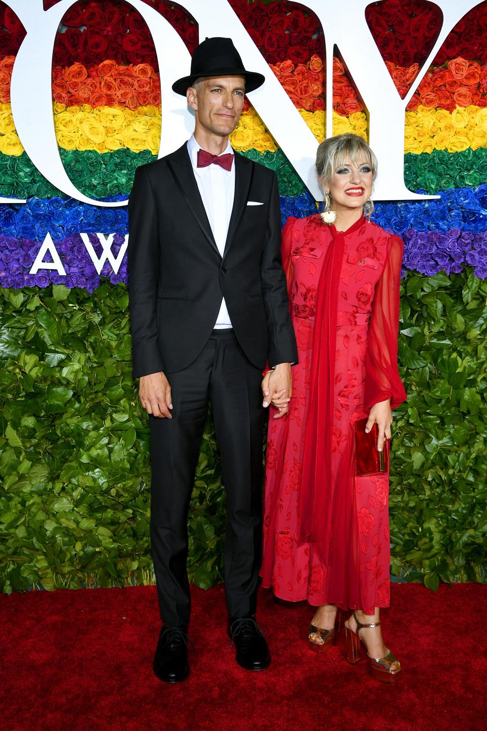 <h1 class="title">Anaïs Mitchell (right)</h1><cite class="credit">Photo: Getty Images</cite>