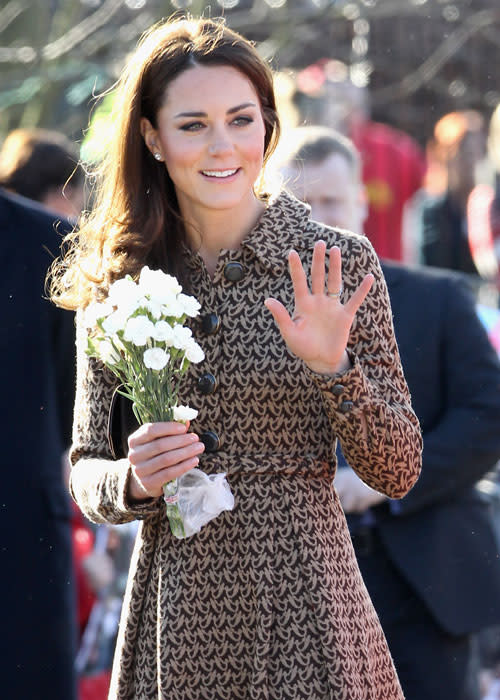 Catherine, Duchess of Cambridge arrives at Rose Hill Primary School during a visit to Oxford on February 21, 2012 in Oxford, England. The visit is in association with the charity Art Room who work with children to increase self-confidence and self-esteem. (Photo by Chris Jackson/Getty Images)