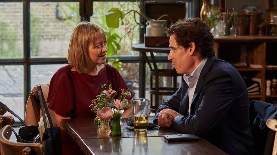 Hannah (NICOLA WALKER), Nathan (STEPHEN MANGAN) in The Split