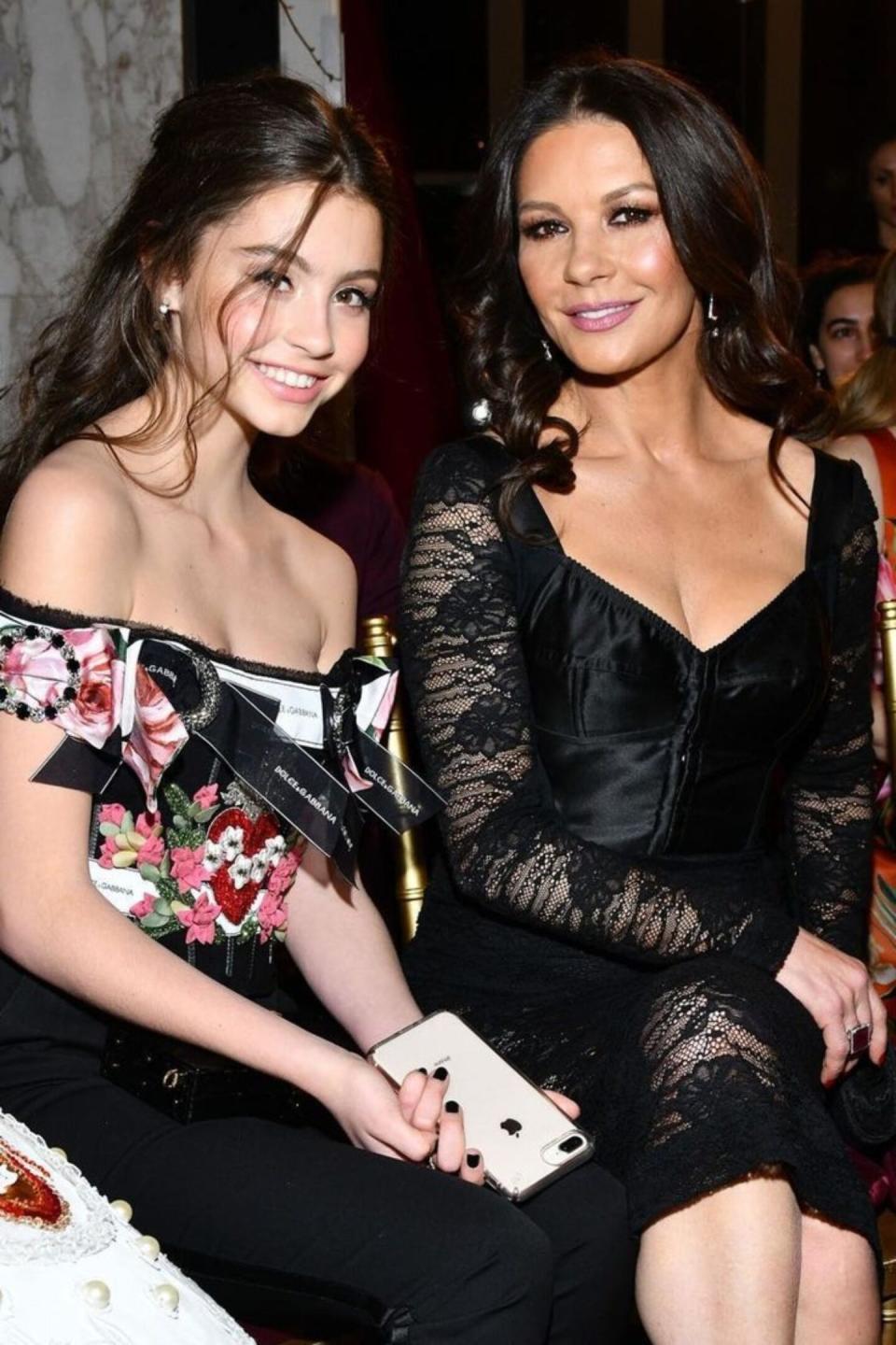 Carys Zeta Jones Catherine Zeta Jones and Her Daughter Are Practically Twins