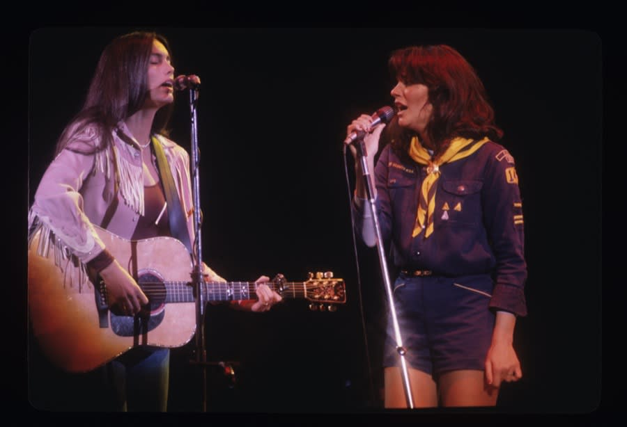 Ronstadt and Emmylou Harris, 1977.