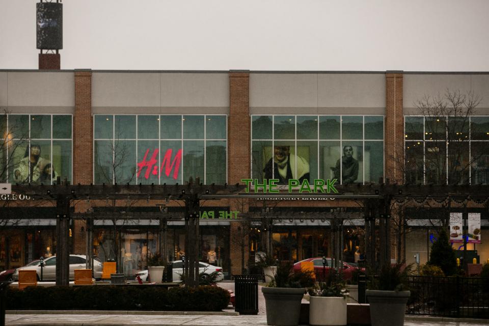 The Lberty Center is a mixed-use complex featuring retail businesses and restaurants.