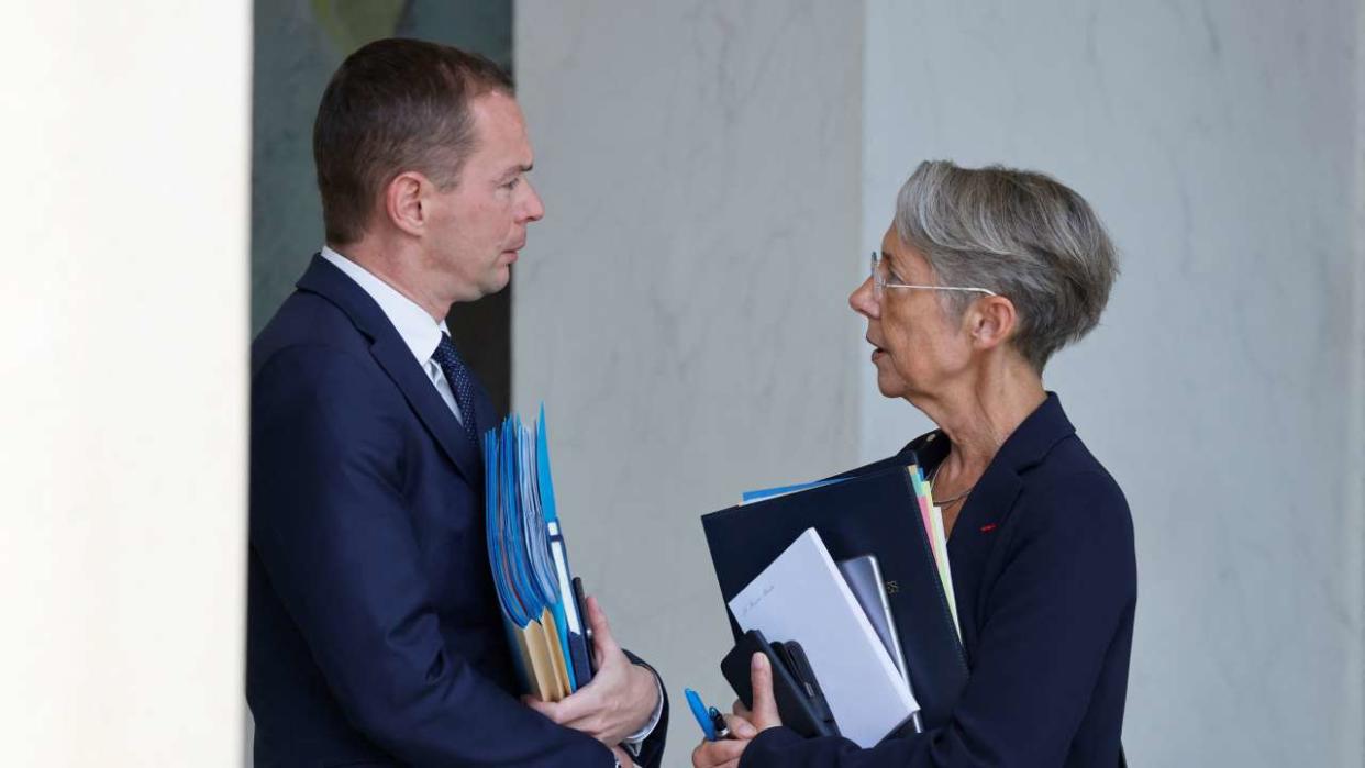 Réforme des retraites : Cet argument de Dussopt a bien fair rire ses opposants (Photo d’Elisabeth Borne et Olivier Dussopt à Matignon)