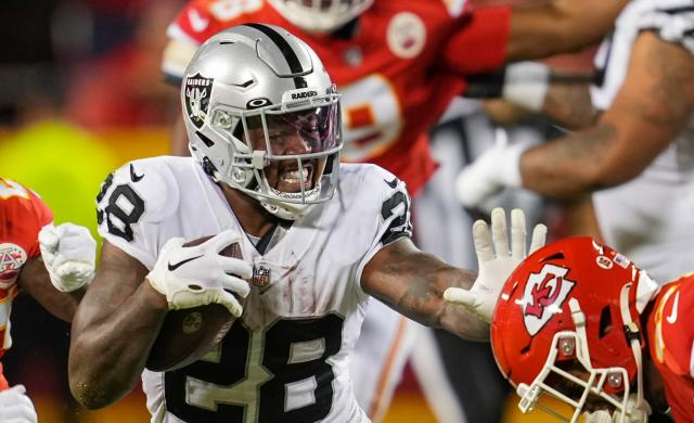 Josh Jacobs says his contract behind him as Raiders prepare for