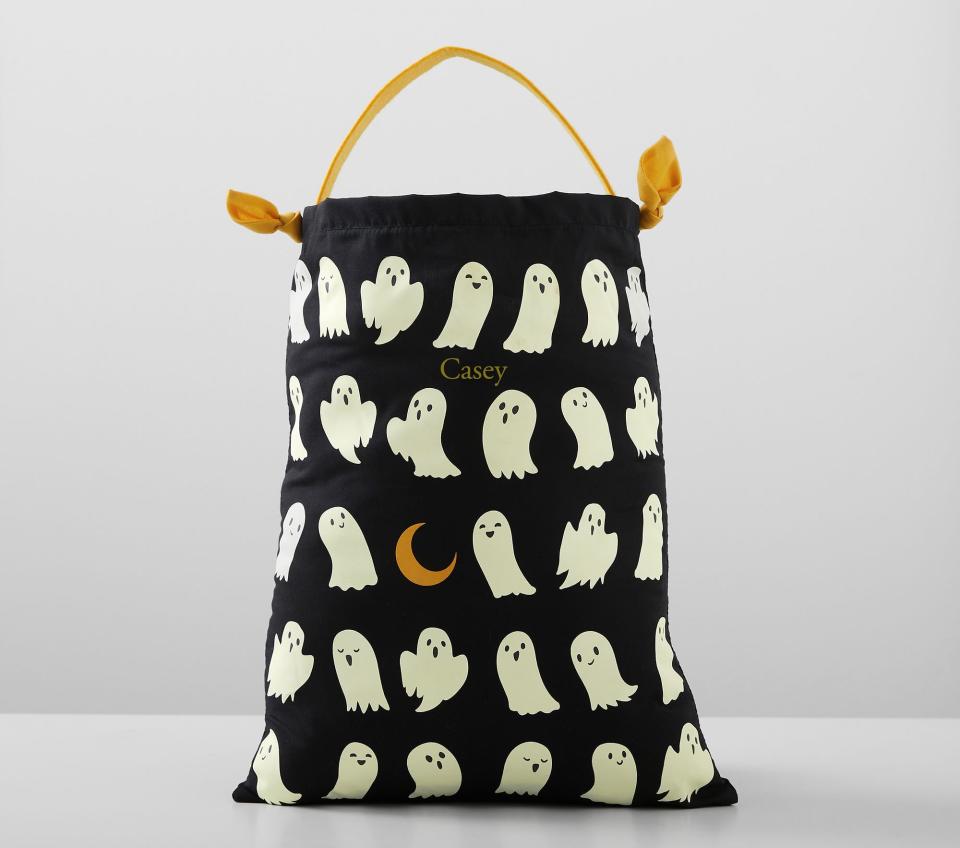 <p><a href="https://go.redirectingat.com?id=74968X1596630&url=https%3A%2F%2Fwww.potterybarnkids.com%2Fproducts%2Fglow-in-the-dark-ghost-pillowcase%2F%3Fpkey%3Dctreat-bags&sref=https%3A%2F%2Fwww.thepioneerwoman.com%2Fholidays-celebrations%2Fg44387019%2Fbest-trick-or-treat-bags%2F" rel="nofollow noopener" target="_blank" data-ylk="slk:Shop Now;elm:context_link;itc:0;sec:content-canvas" class="link ">Shop Now</a></p><p>Glow-in-the-Dark Ghost Pillowcase Treat Bag</p><p>$19.50</p><span class="copyright">Pottery Barn Kids</span>