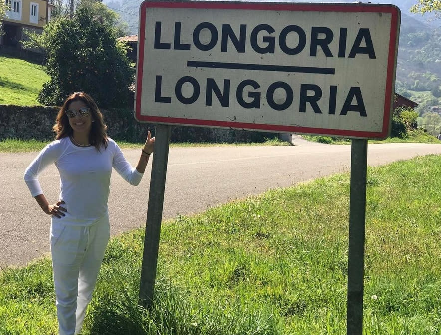 <p>Eva Longoria fand diese Woche endlich ihr wahres Zuhause. Das ist übrigens kein Witz – ihre Wurzeln und ihr Nachname gehen tatsächlich auf das kleine Dorf Longoria in der spanischen Region Asturien zurück, das Eva diese Woche erstmals besuchte. (Bild: Instagram/evalongoria) </p>