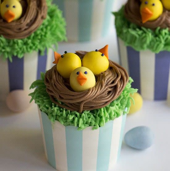 cupcakes with nest and chicks made out of frosting