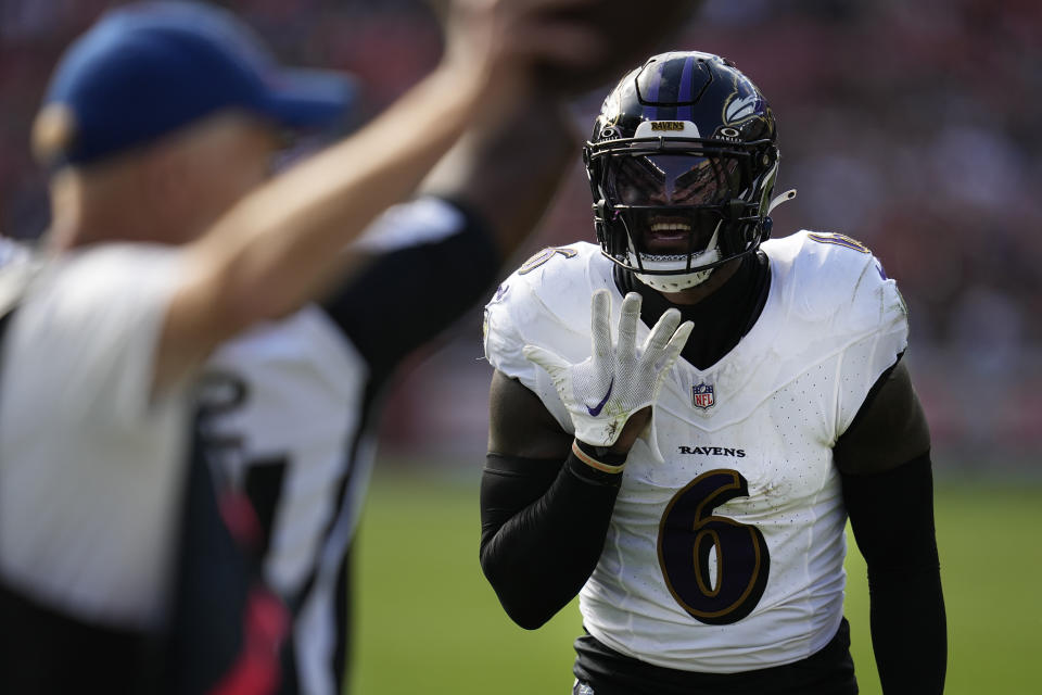 Baltimore Ravens linebacker Patrick Queen (6) reacts towards a referee during the second half of an NFL football game against the Cleveland Browns, Sunday, Oct. 1, 2023, in Cleveland. (AP Photo/Sue Ogrocki)